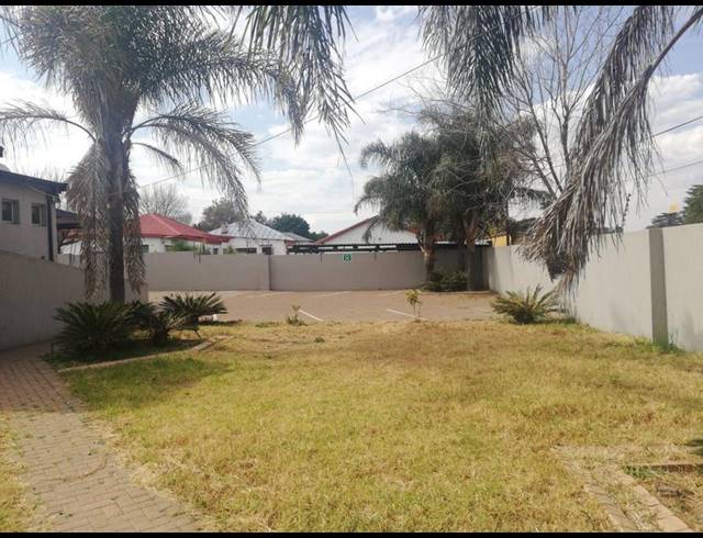 BUSINESS PROPERTY TO RENT IN NORTHMEAD